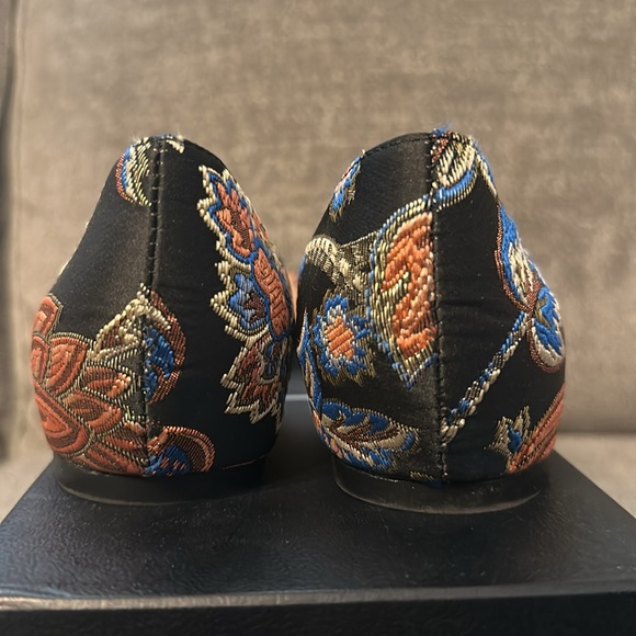 Naturalized Samantha Brocade shoes - Picture 5 of 7